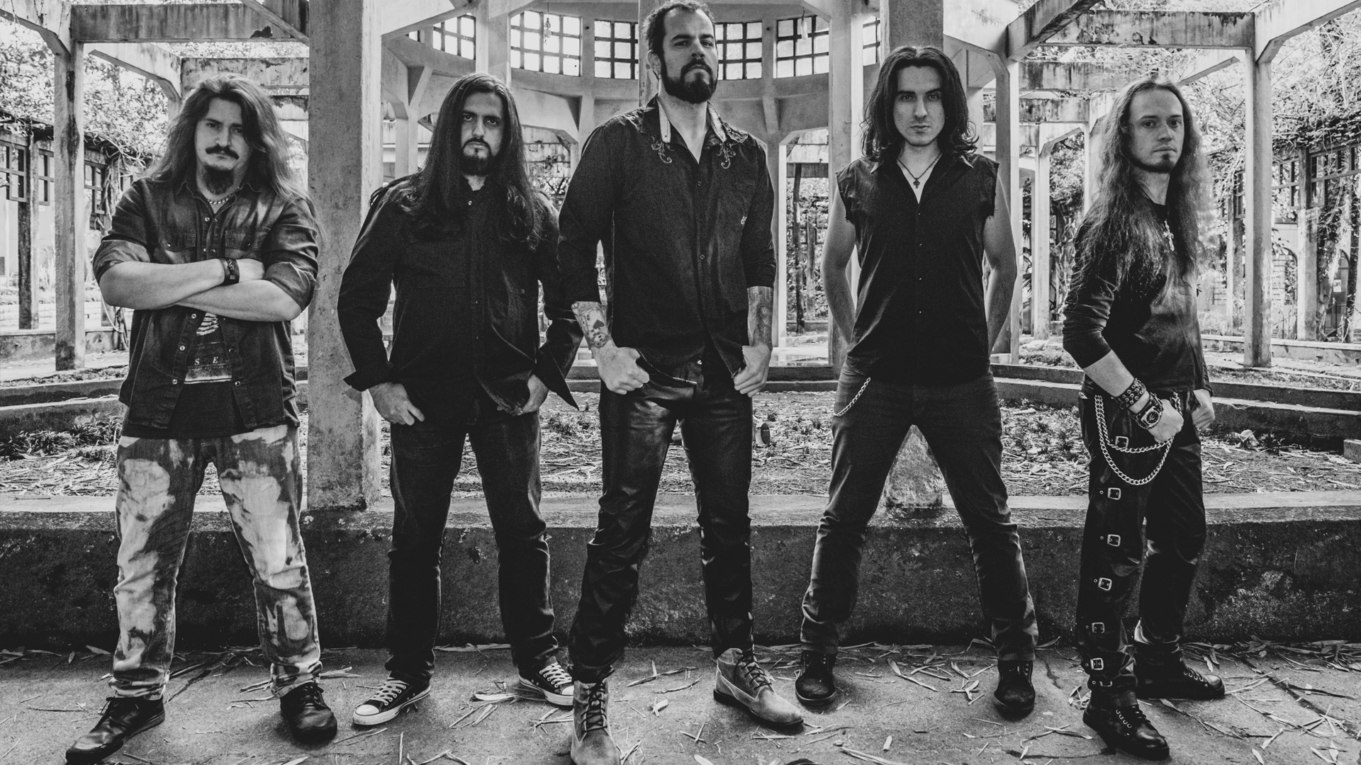 Gustavo Fassina, Edu Milani, Jayme Danko, Daniel Werneck e Flavio Sallin antecipam lançamento do álbum "Cruzando Infernos" com 'Saga de um Justiceiro' | Foto: Du Firmo