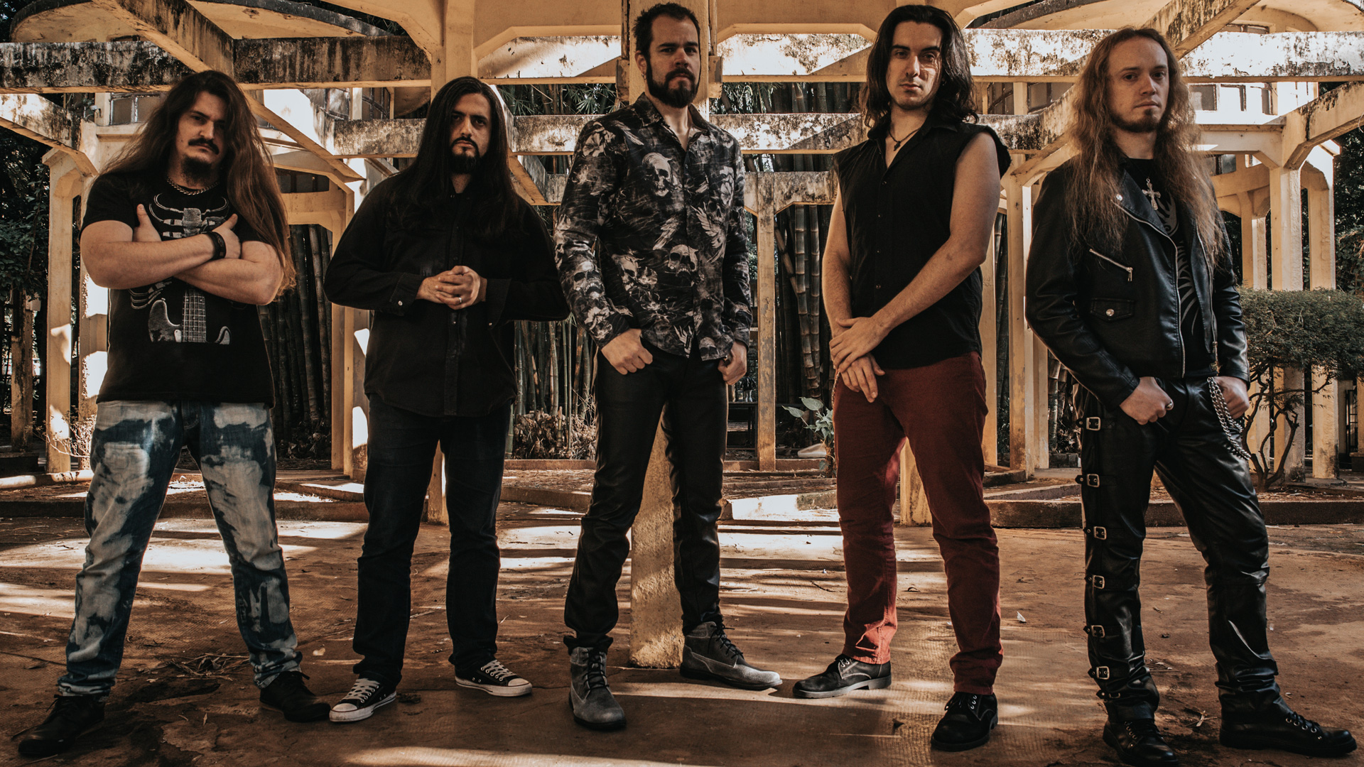 Gustavo Fassina, Edu Milani, Jayme Danko, Daniel Werneck e Flavio Sallin gravaram o vídeo no Edifício Martinelli, considerado o mais alto de São Paulo entre 1934 e 1947 | Foto: Du Firmo