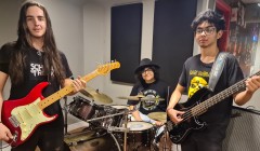 Trio de adolescentes da School of Rock Guarulhos ganha concurso internacional de Jimi Hendrix