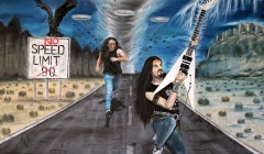 Em Ruínas segue com a cartilha speed metal em seu segundo álbum